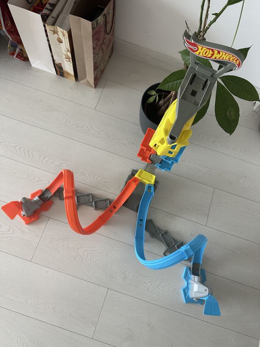 Pista masini Hot Wheels