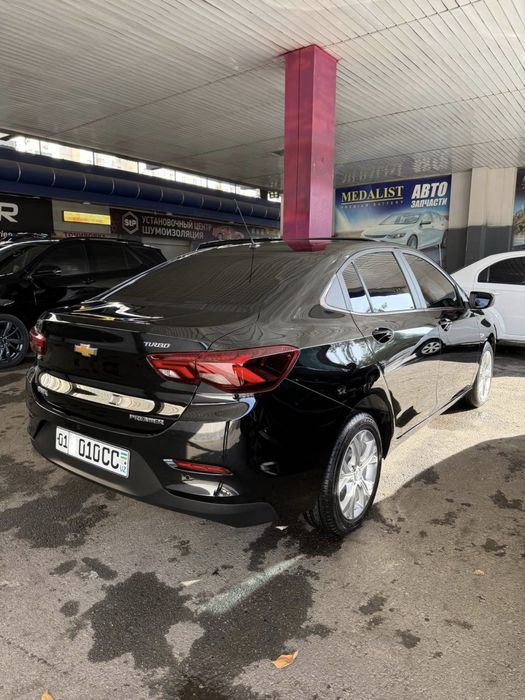 Chevrolet Onix 2024 — 2