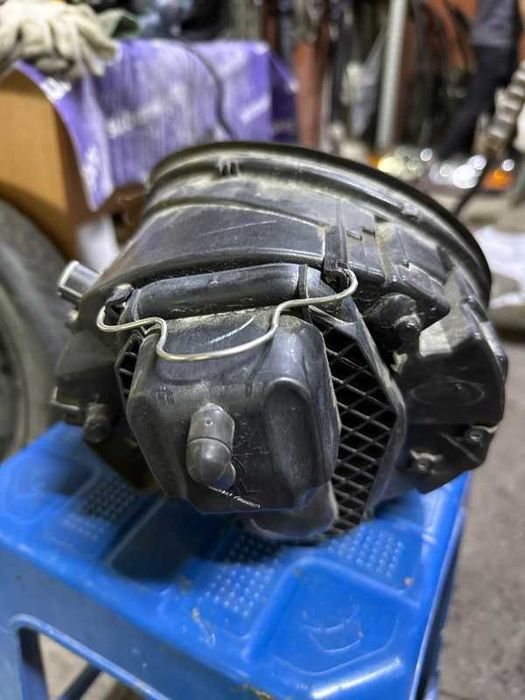 Фара галогеновая Volkswagen Beetle A4
