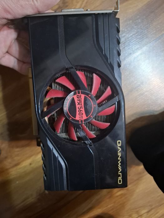 Продам видеокарту 560ti