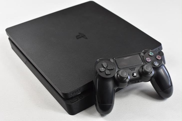 PlayStation 4 Slim 500GB - stare foarte bună