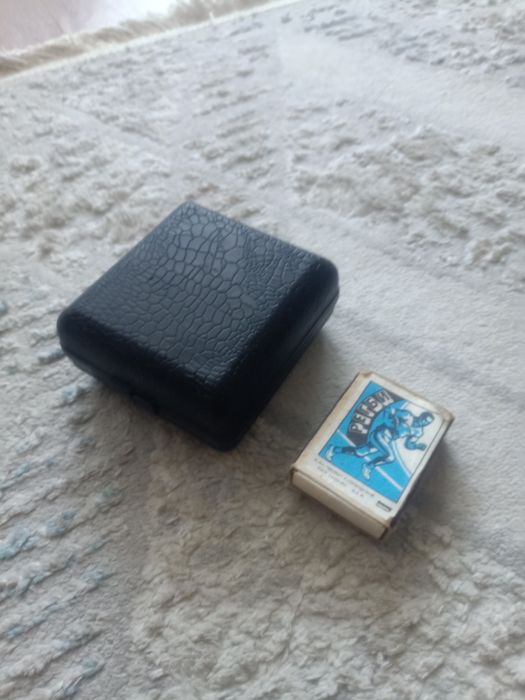 Продам часы-будильник времён СССР