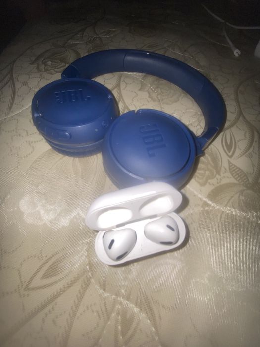 airpods 3 JBL 520