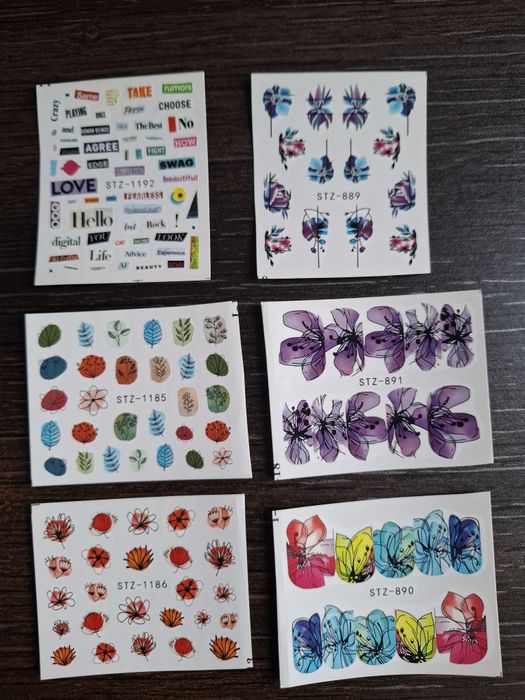 Водни стикери за нокти