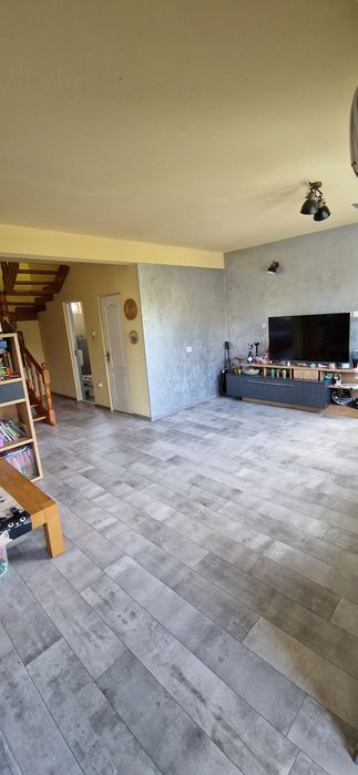 Vand casa premium in Fughiu,Osorhei,3000 mp teren,Hala 100 mp,piscina,Crisul Repede la doar 100 metri,casa independenta energetic