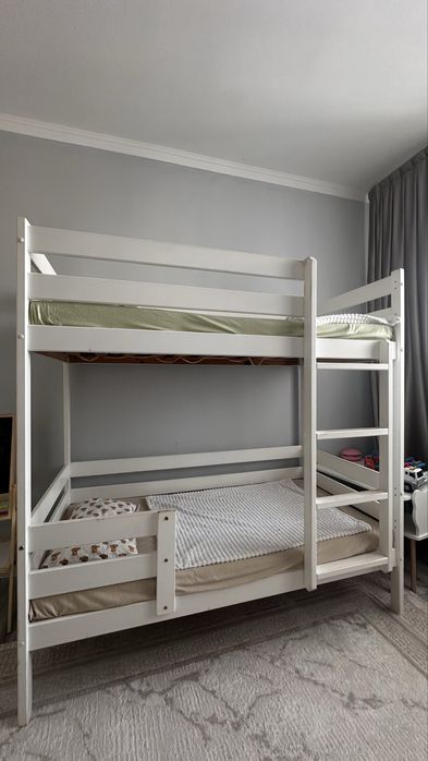 Двухярусная кровать