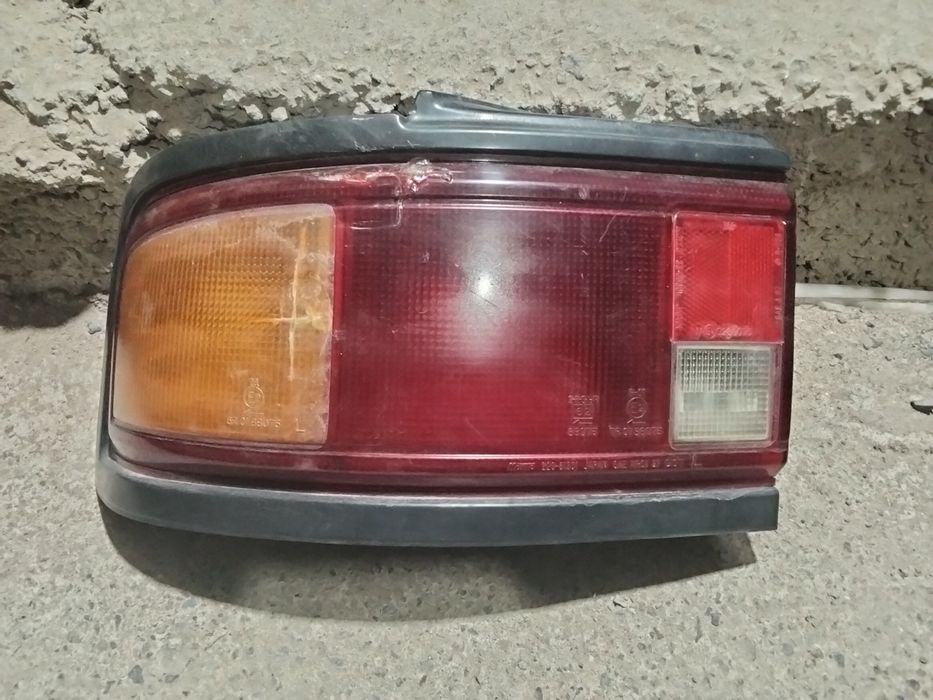 Мазда 323 на разбор