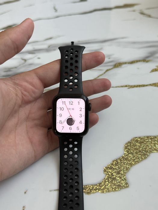 apple watch se nike 40mm