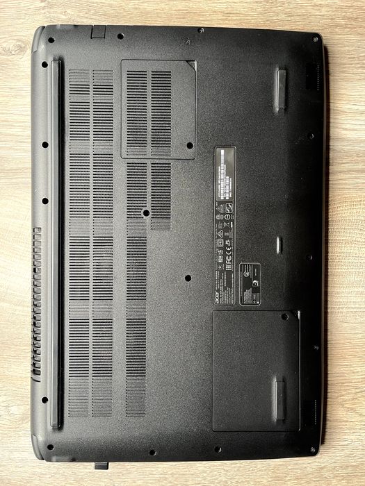 Acer 17-дюйм Оператива - 8gb, Память - SSD 1 TB, Видеокарта 2 GB