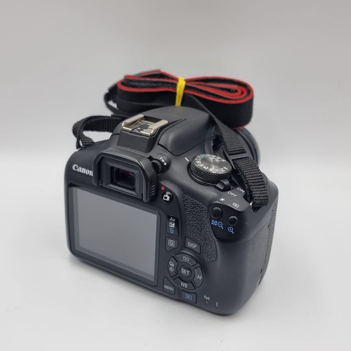 Amanet F28: Canon EOS 2000D + Obiectiv 18-55mm