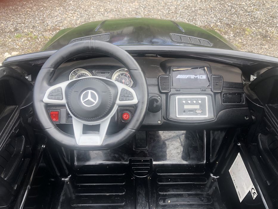 Електрическа кола Мерцедес AMG GLS63