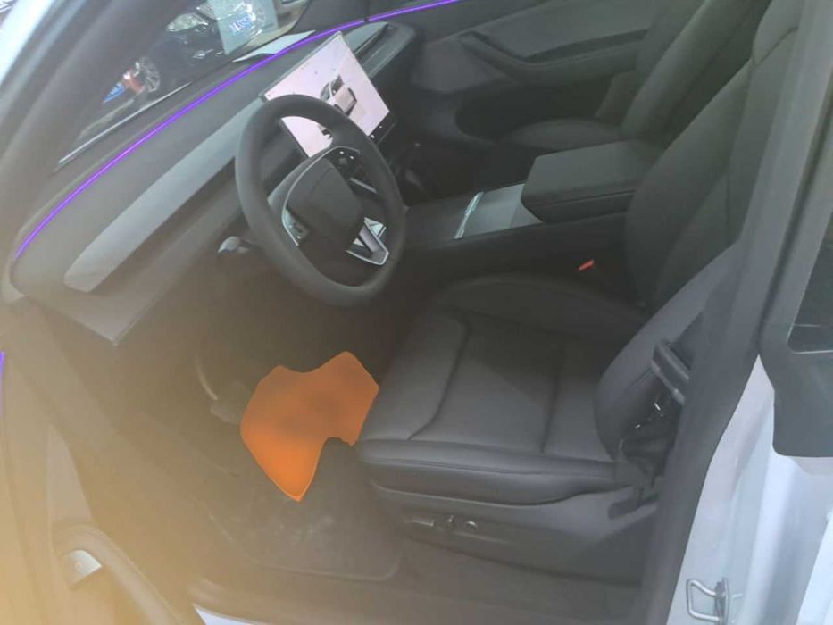 Tesla Model Y 2026 Rear-Drive Model