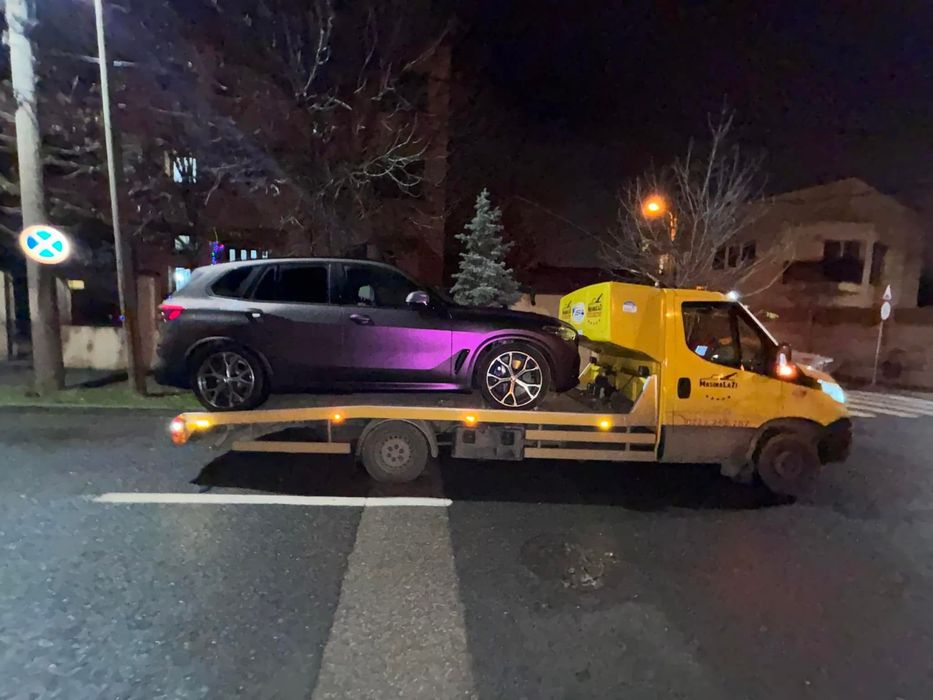 Tractari auto  / Platforma auto / Asistenta Rutiera Non - Stop .