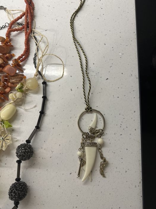 Колие, Гривна, обеци