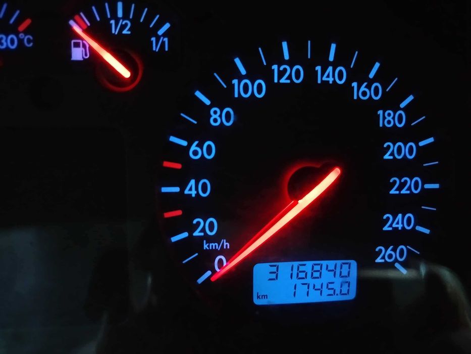 Vand golf 4 an 2003 ambreiaj defect