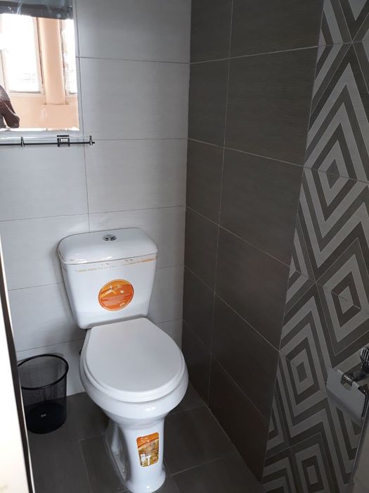 1-комнатная переделанная в 2, Новомосковская.