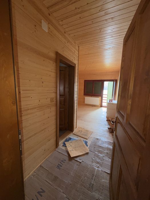 Cabană / Pensiune din lemn de vânzare