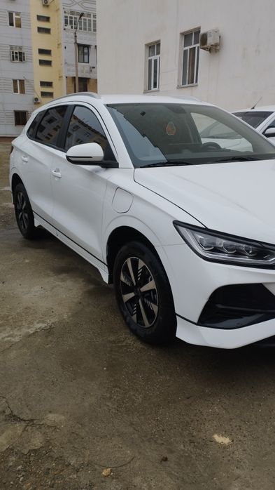 Byd e2 2024. год