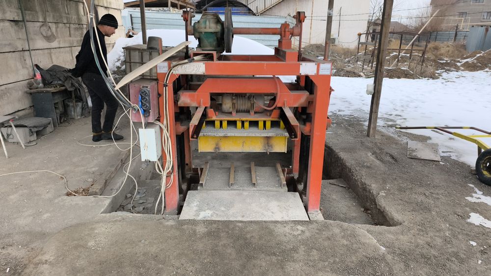 Станок шлакаблочный