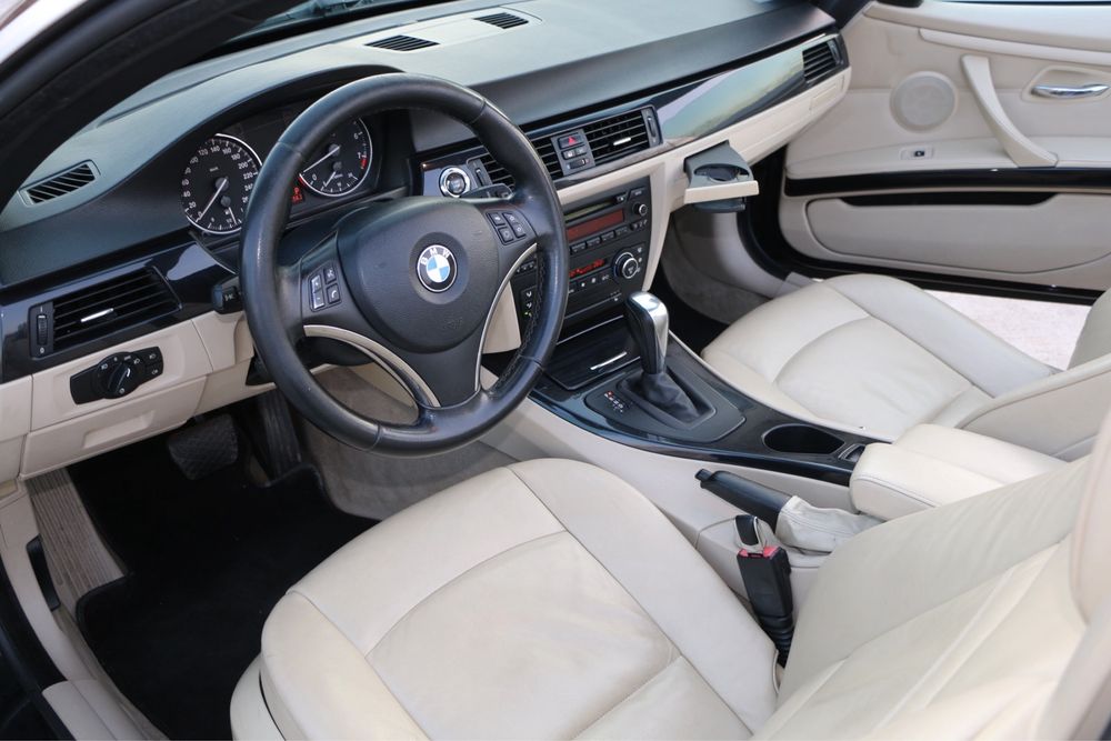 BMW Seria 3 / E93 / 320i