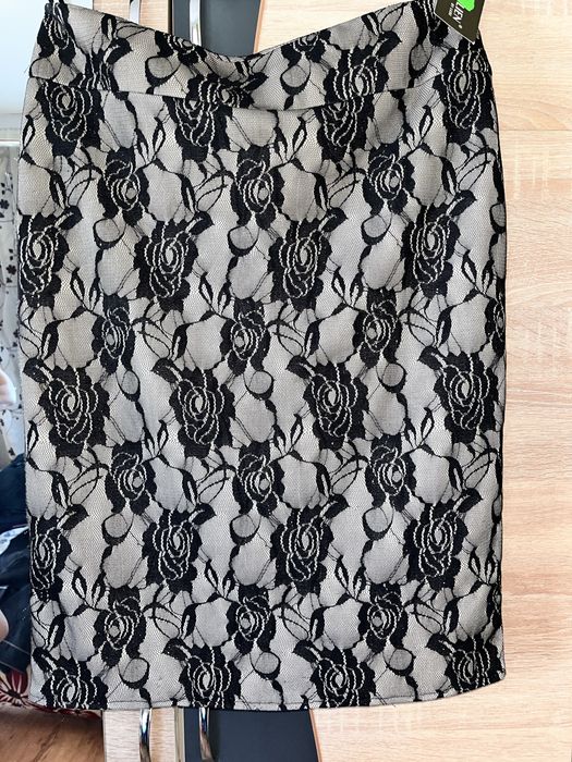 Fuste dama marimea 42