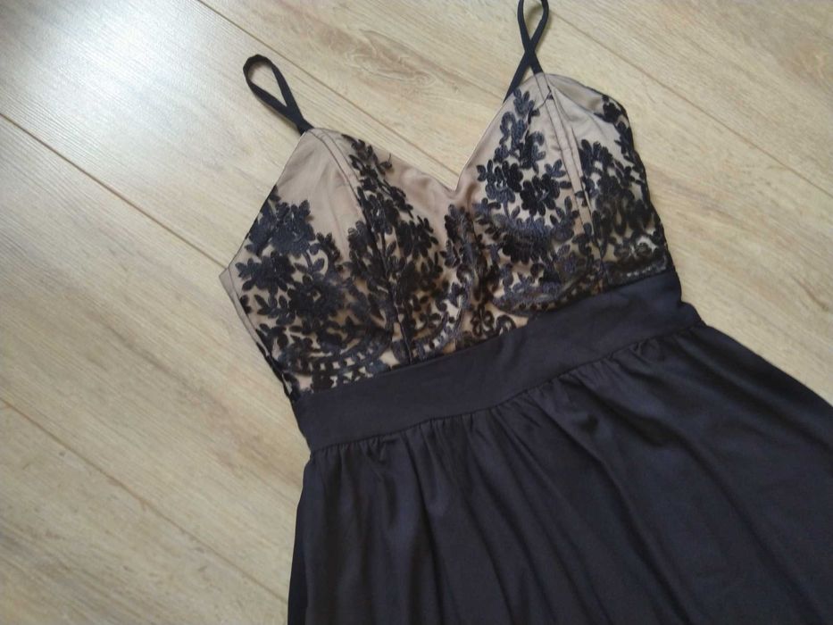 Дамска рокля за повод