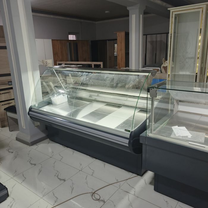 Doʻkon vitrina. Xalodilnik kupe  enteco master