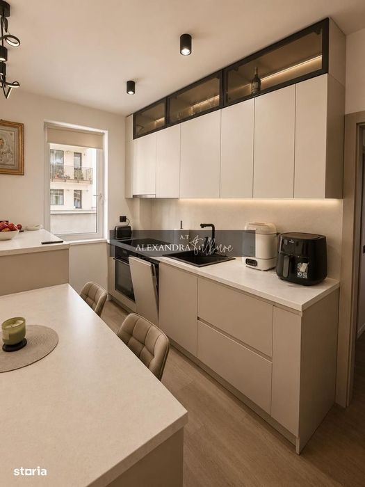 Apartament 3 camere, 2 bai, 75 mp, terasa 82 mp, garaj