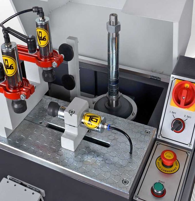 Mașină de Frezat Montant cu 2 Freze - CN211 / PLASTMACH