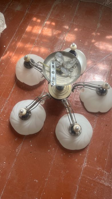 Люстралар әр түрлі жағдайы жақсы