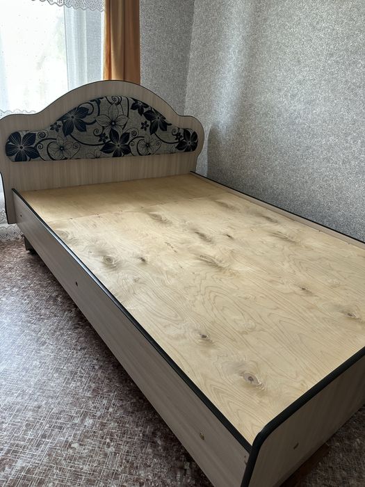 Продам кровать, состояние хорошее