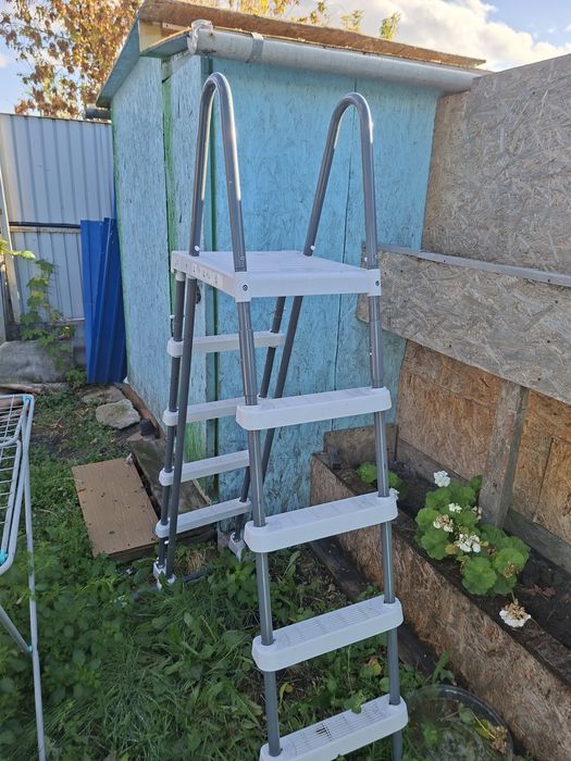 Продам бассейн Интекс