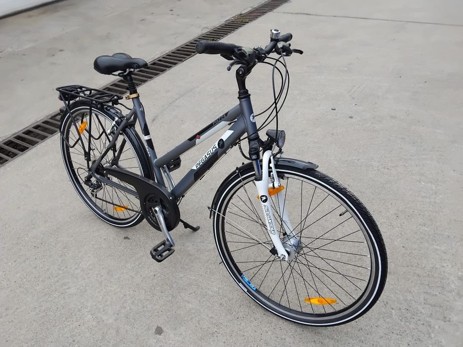 Vând bicicleta Pegasus din aluminiu pentru damă