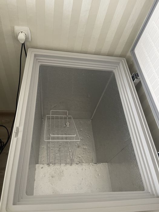 Продам морозильник