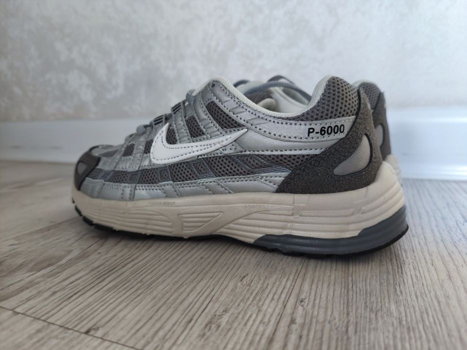 Новые кросовки Nike P-6000