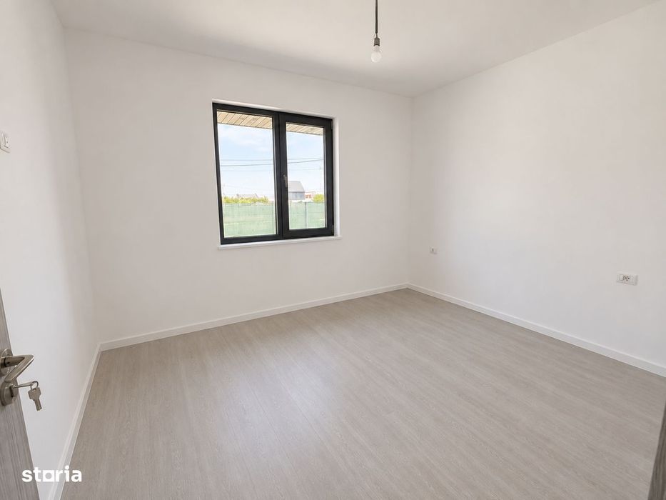 Casă Individuală Modernă 4 camere și 2 băi / 105 mp parter + 55 mp pod