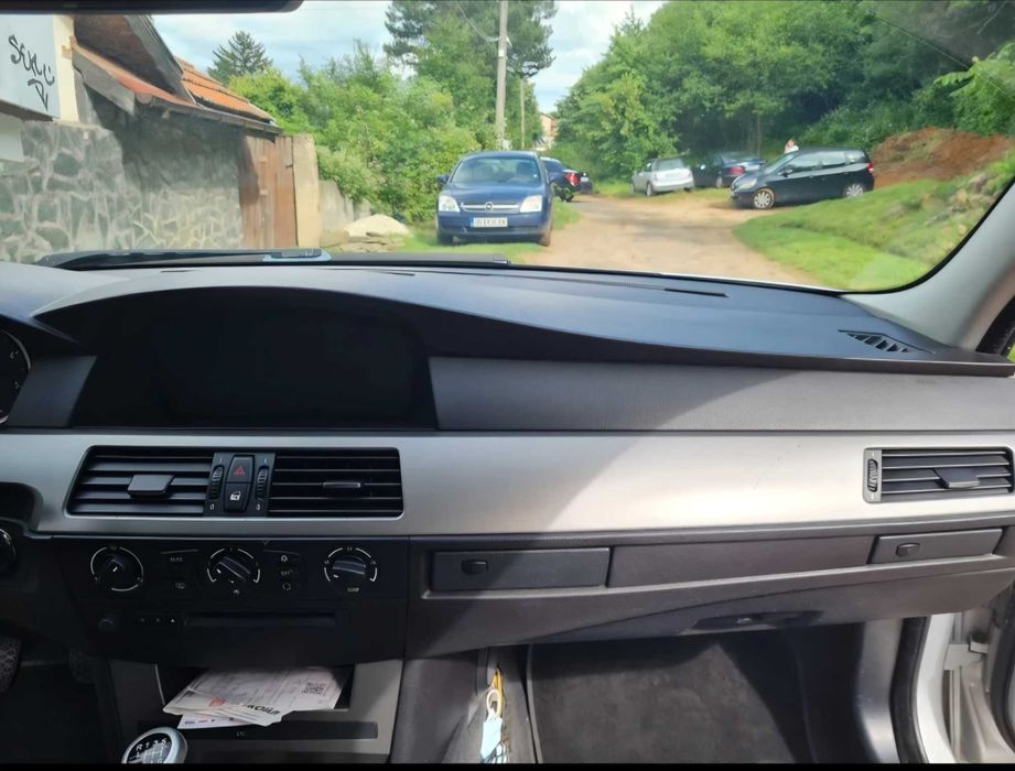 Лек автомобил BMW 525 E61