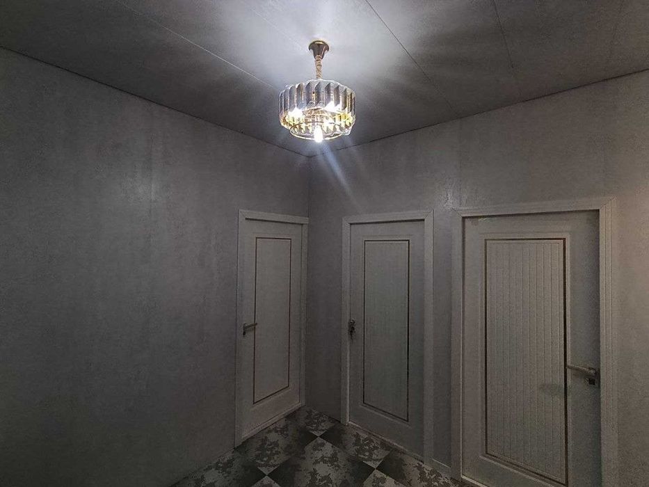 3 xonali yevro remont kvartira Medgaradokda sotiladi