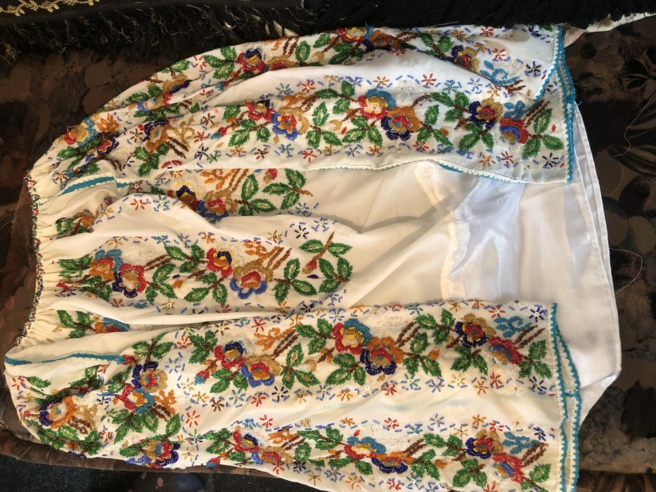 Costum popular autentic