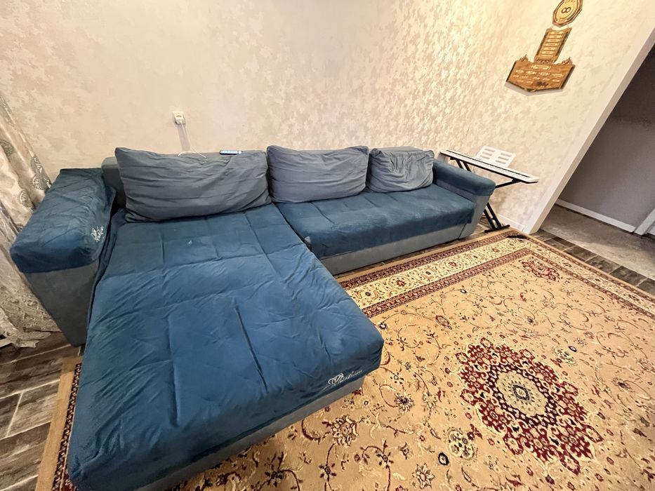 Срочно продам угловой диван