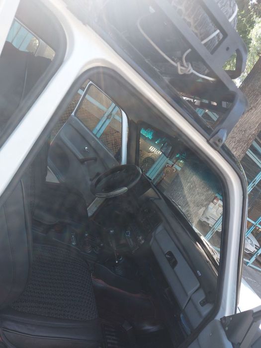 Нива 4*4. 4дверная, 2008 года, карбюратор.