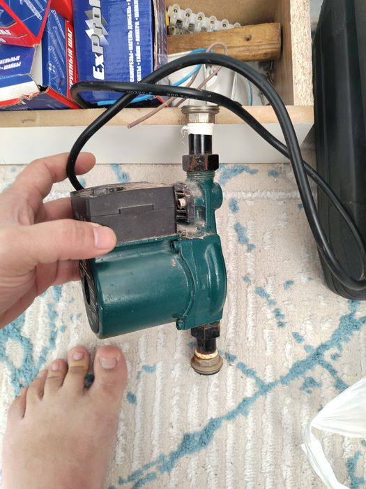 Продам повысительный насос