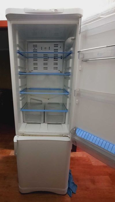 холодильник indesit