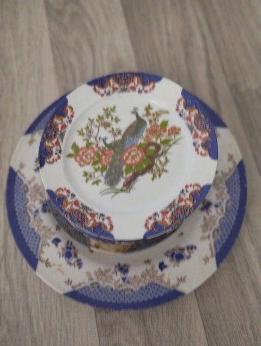 Иранская посуда. Высококачественный пластик