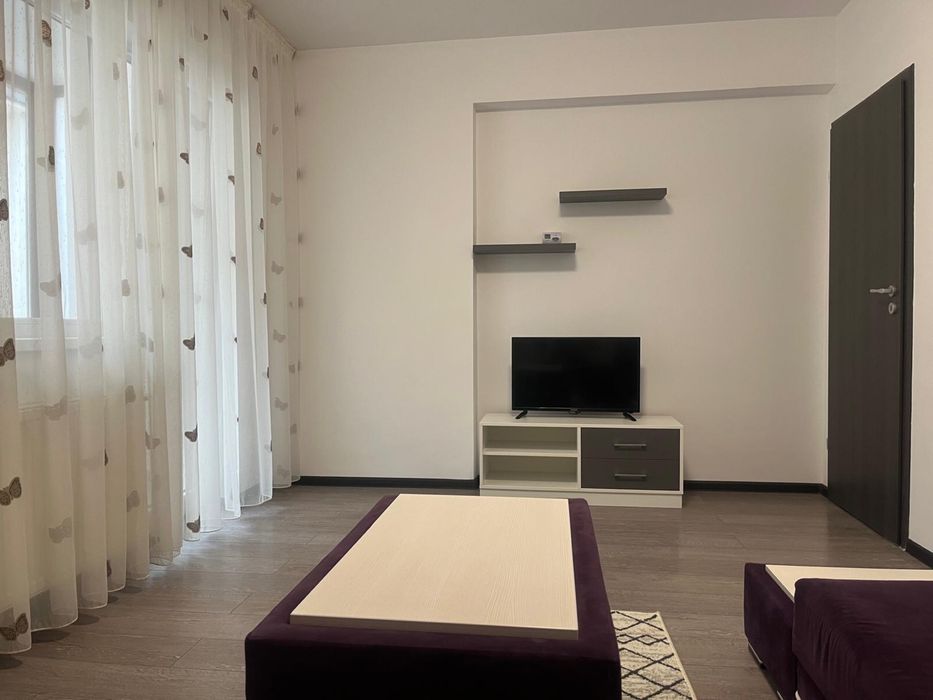 Inchiriez apartament.Zona Militari Rezidence