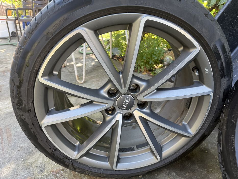 Jante Audi RS 19 cu anvelope Pirelli