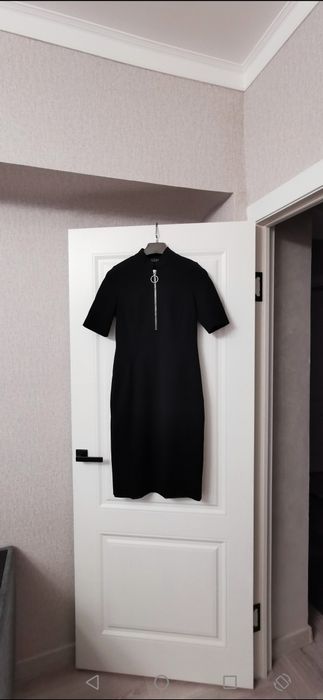 Gucci платье длины миди