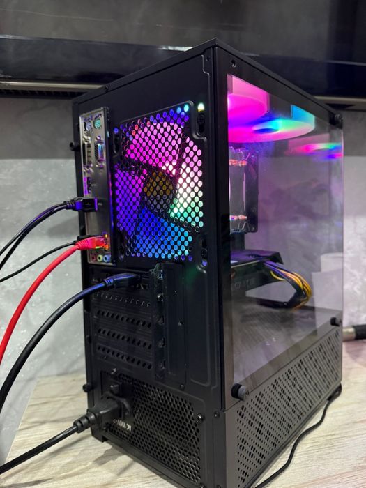 Продам копьютер торг имеется