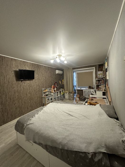 Продам 1ком в 6 мкр Сандригайло 51