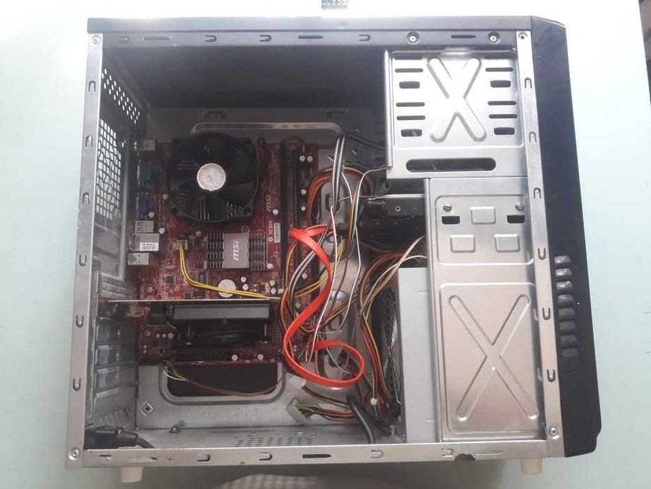 Продам современный Компьютер для работы и развлечений.